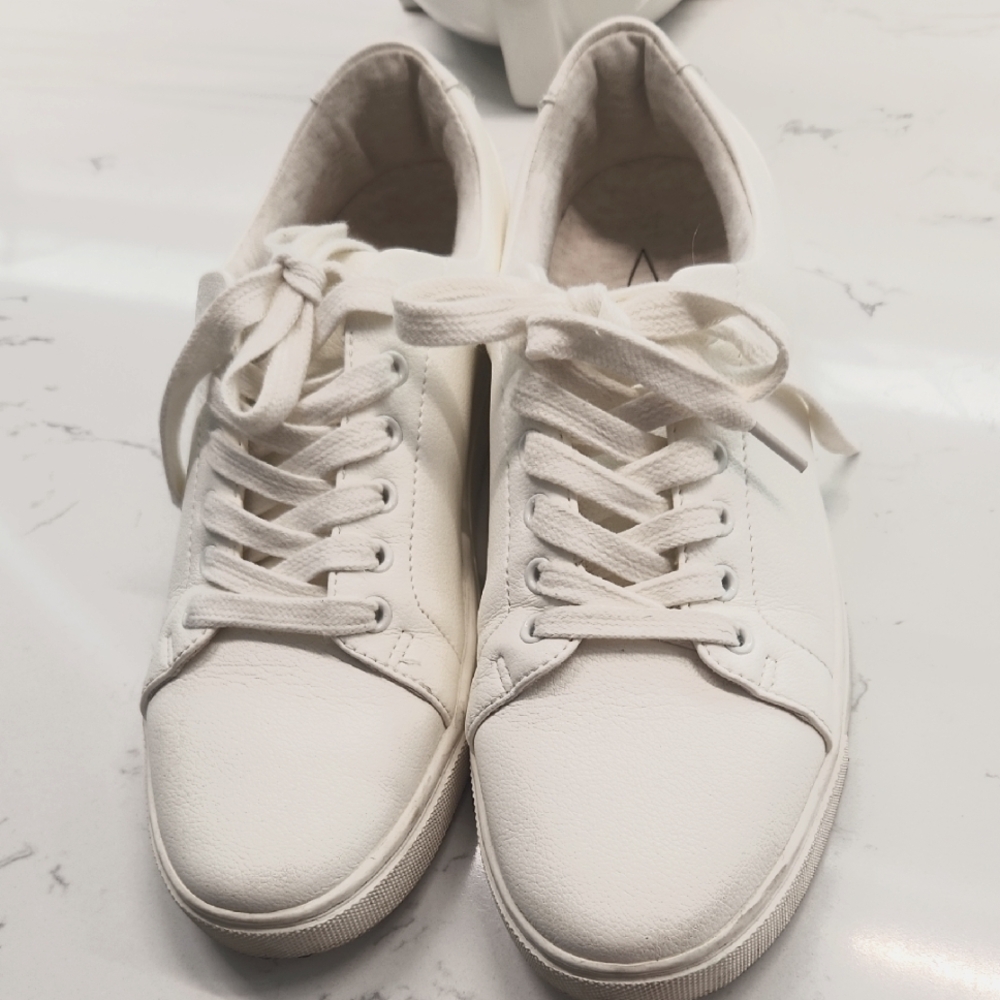 Joie Harvard white/ivory sneakers size 7.5